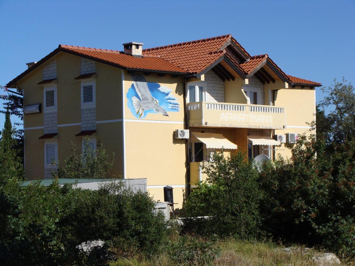 Apartments 2 Ivankovic Stari Grad  Exterior photo