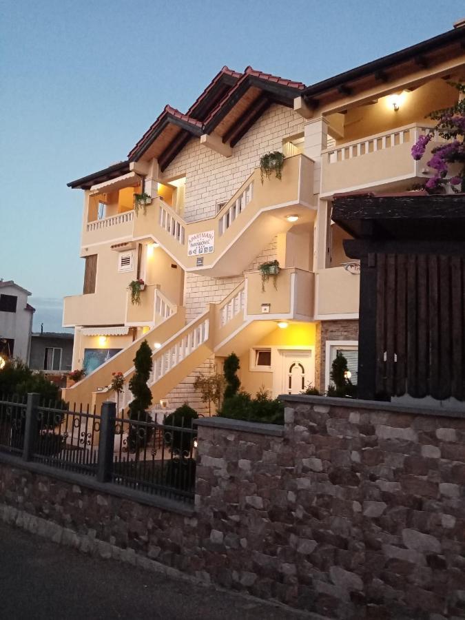 Apartments 2 Ivankovic Stari Grad  Exterior photo